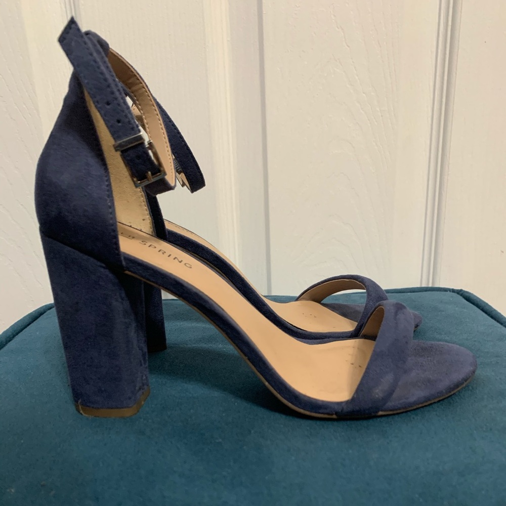 3.5” Blue suede heels